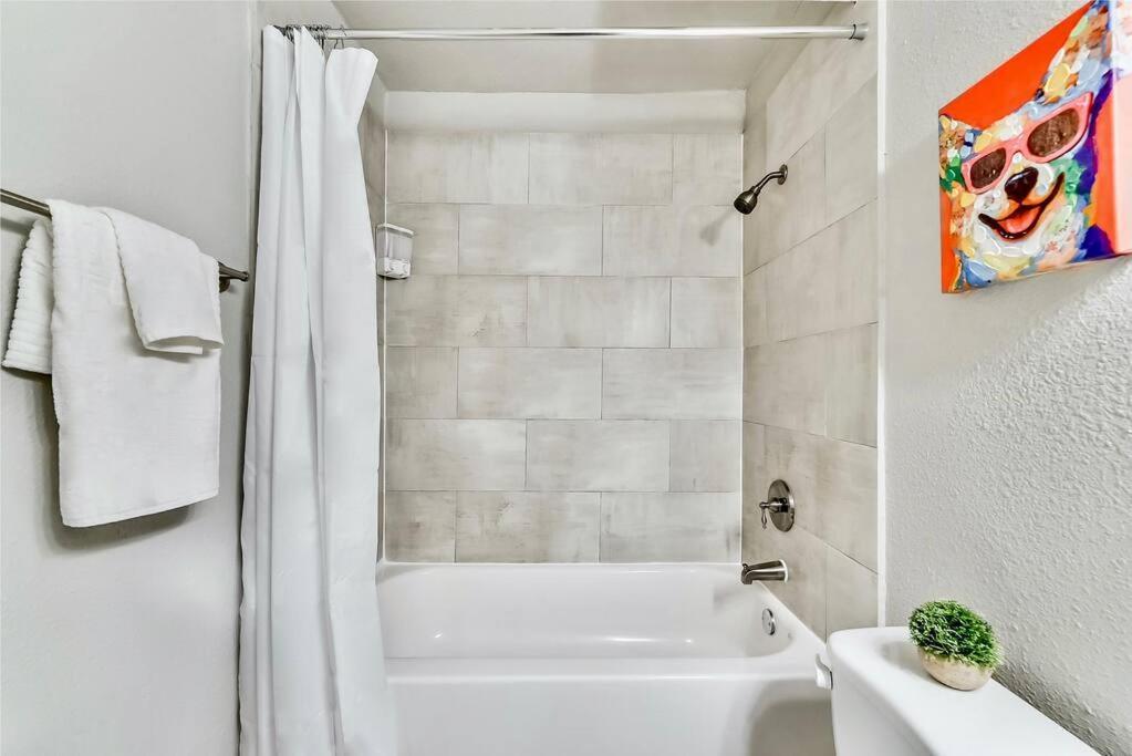 Dallas Boutique Flat + Arboretum Tickets Included Extérieur photo
