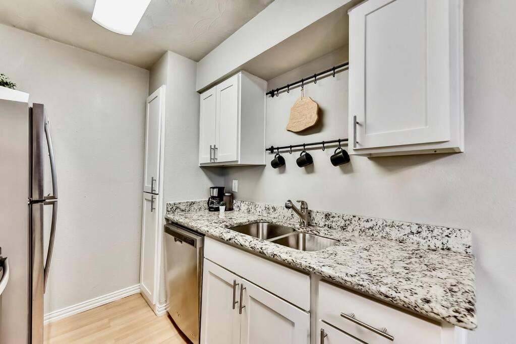 Dallas Boutique Flat + Arboretum Tickets Included Extérieur photo